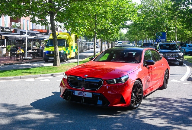 BMW M5 G90