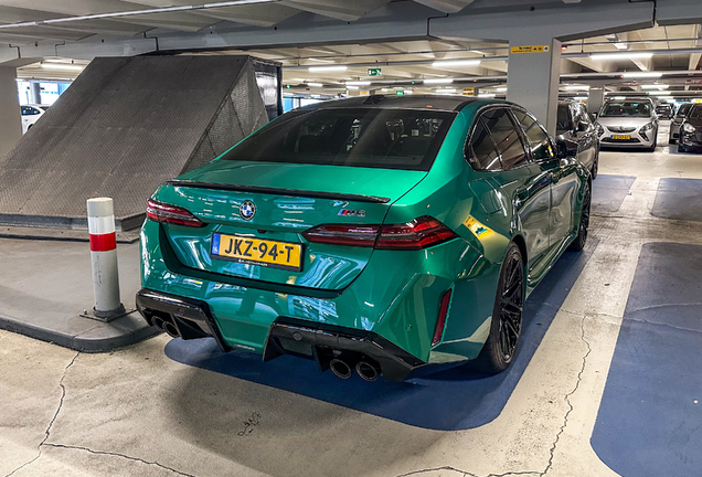 BMW M5 G90