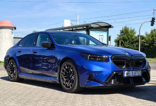 BMW M5 G90