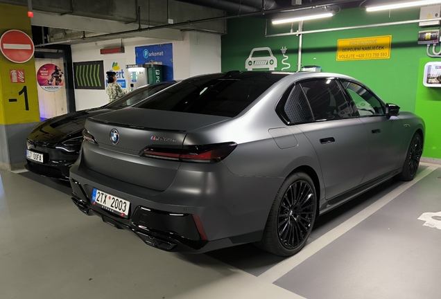 BMW M760e xDrive