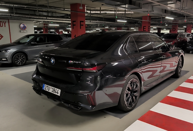 BMW M760e xDrive