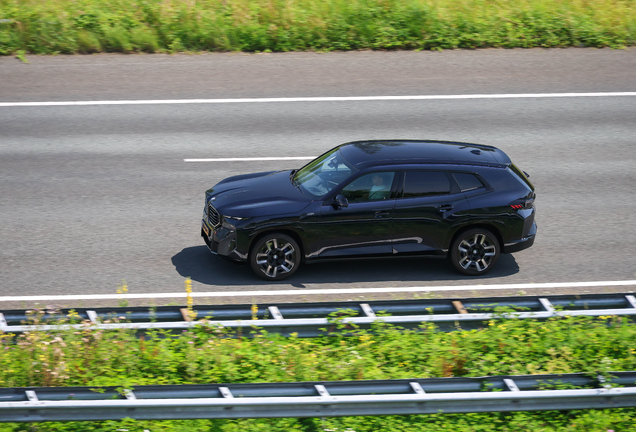 BMW XM G09