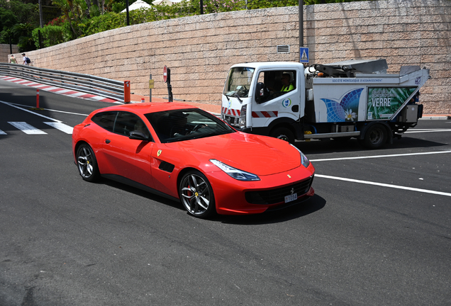 Ferrari GTC4Lusso