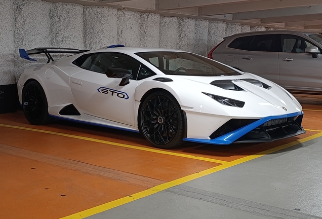 Lamborghini Huracán LP640-2 STO