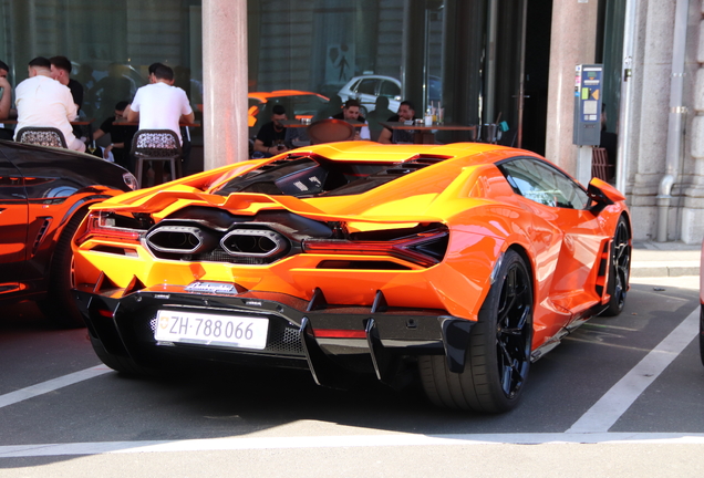 Lamborghini Revuelto