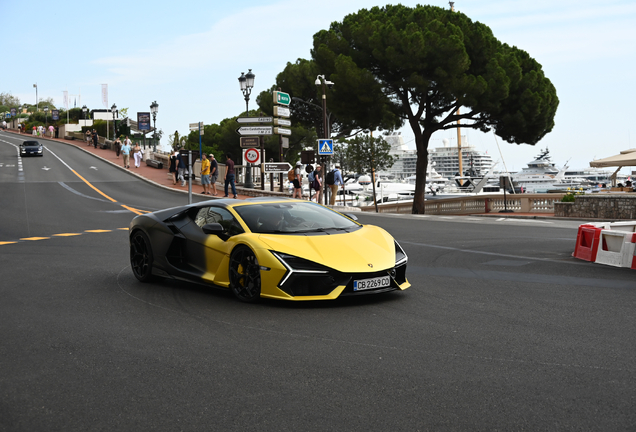 Lamborghini Revuelto