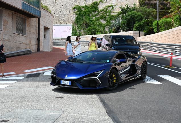 Lamborghini Revuelto