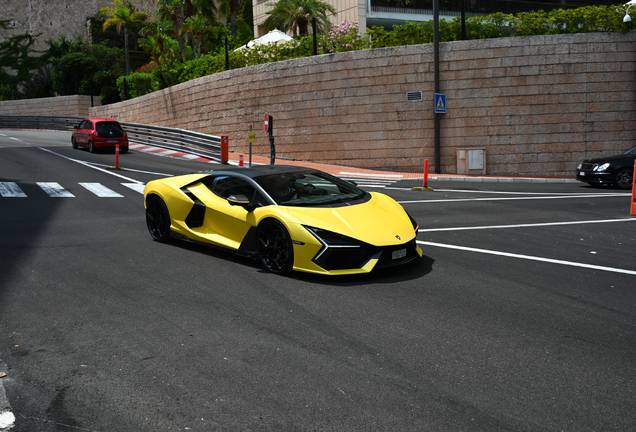 Lamborghini Revuelto