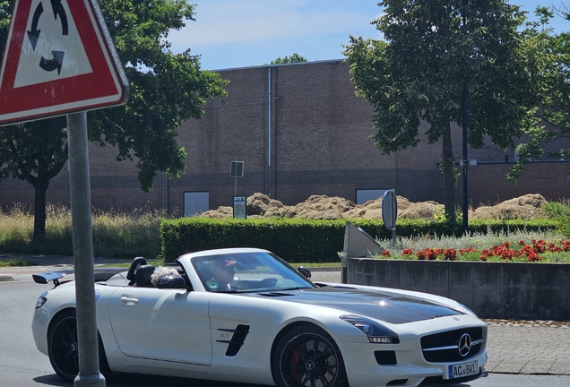 Mercedes-Benz SLS AMG GT Roadster Final Edition