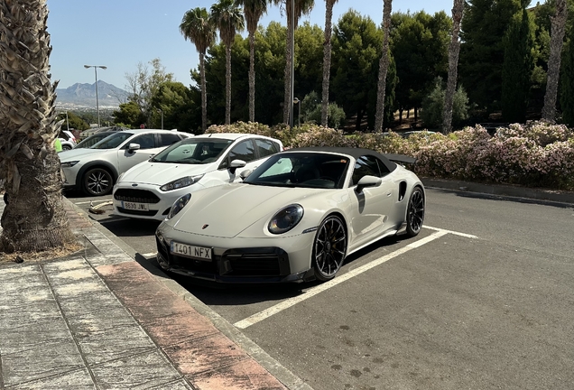 Porsche 992 Turbo S Cabriolet MkI Brabus 820