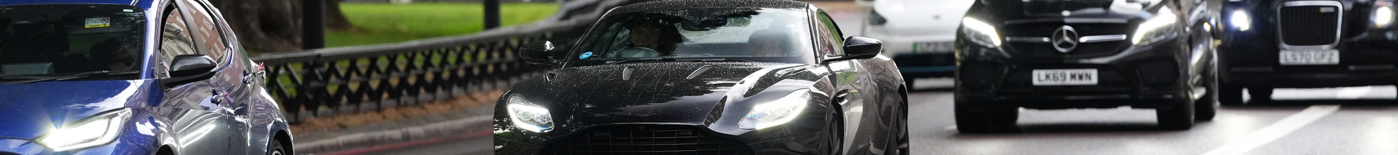 Aston Martin DB11