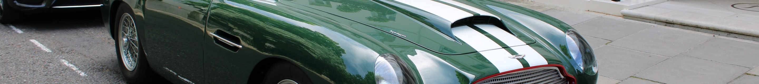 Aston Martin DB4 GT Continuation