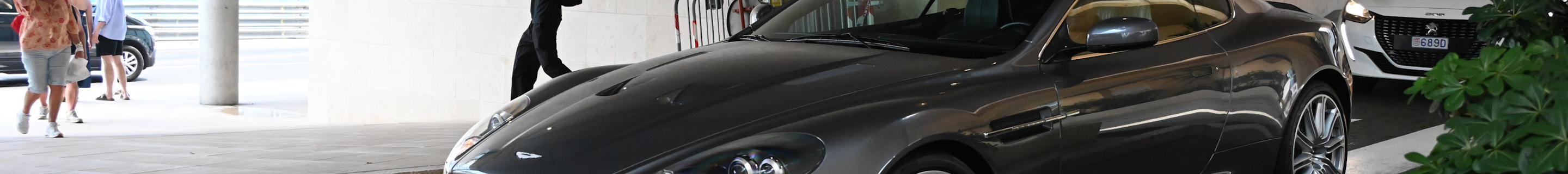 Aston Martin DBS