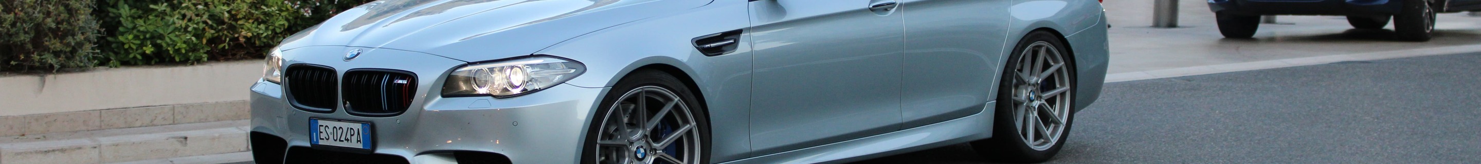 BMW M5 F10 2011