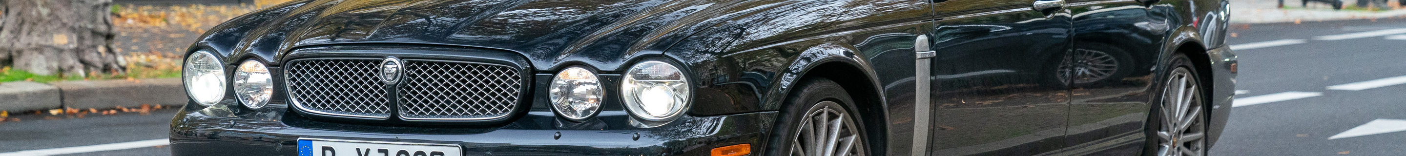 Jaguar XJR