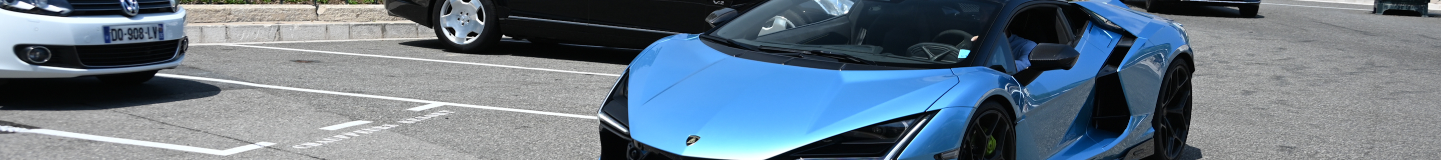 Lamborghini Revuelto
