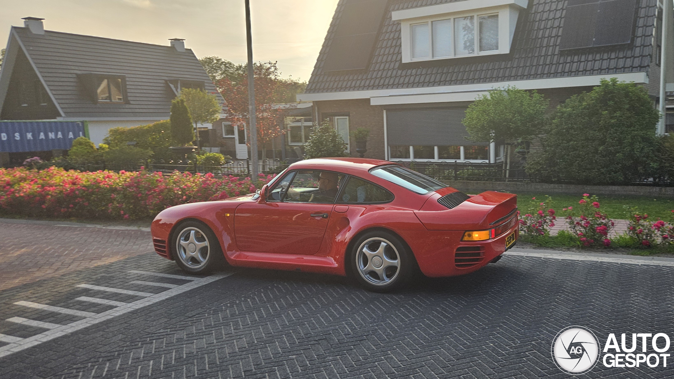 Spotter begint carrière met een Porsche 959