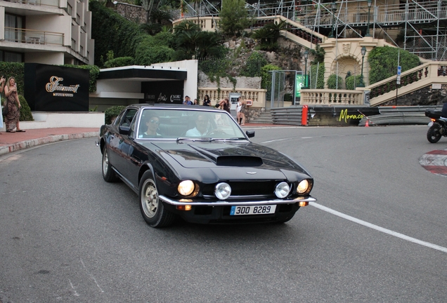 Aston Martin DBS V8 1969 - 1972