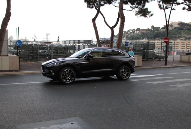 Aston Martin DBX