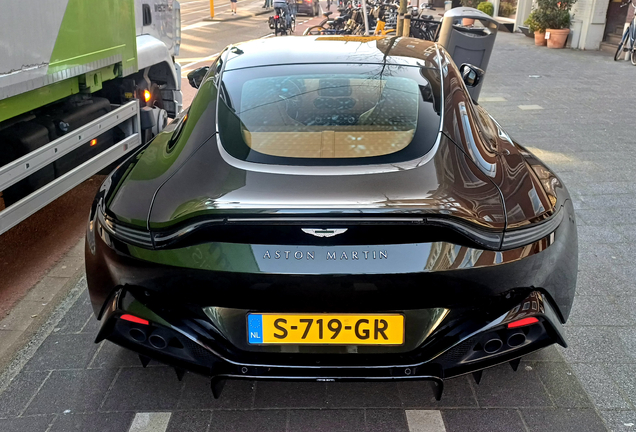 Aston Martin V8 Vantage 2018