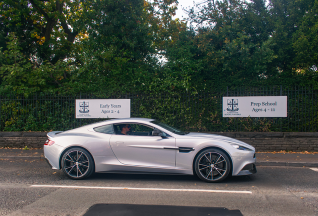 Aston Martin Vanquish 2013