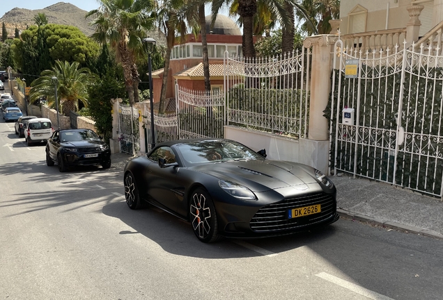Aston Martin Vanquish Volante 2025