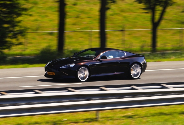 Aston Martin Virage 2011