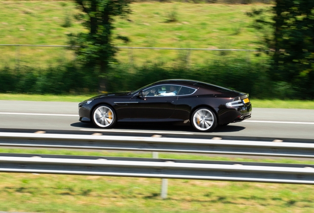 Aston Martin Virage 2011