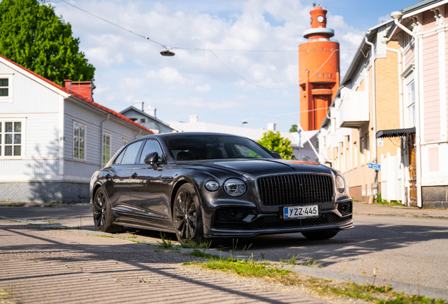 Bentley Flying Spur Hybrid Azure