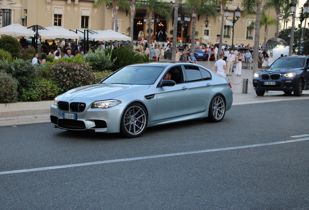 BMW M5 F10 2011
