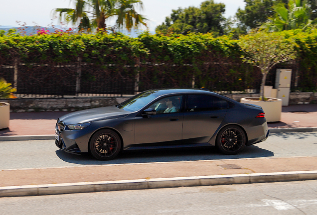 BMW M5 G90
