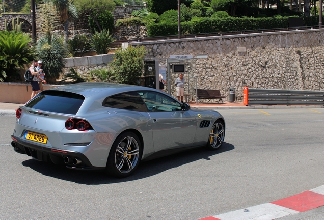 Ferrari GTC4Lusso