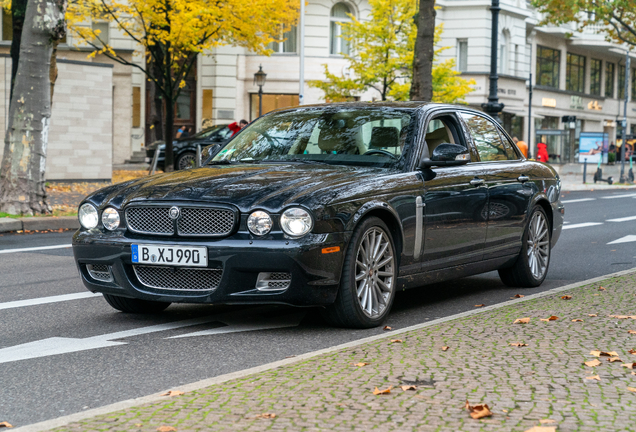 Jaguar XJR