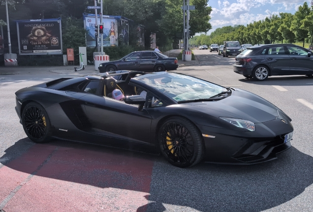Lamborghini Aventador S LP740-4