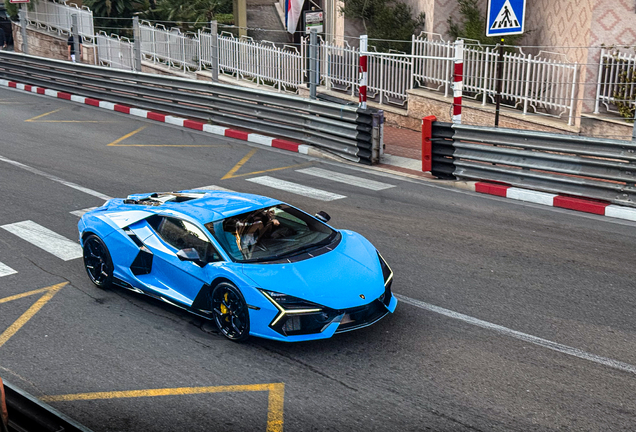 Lamborghini Revuelto