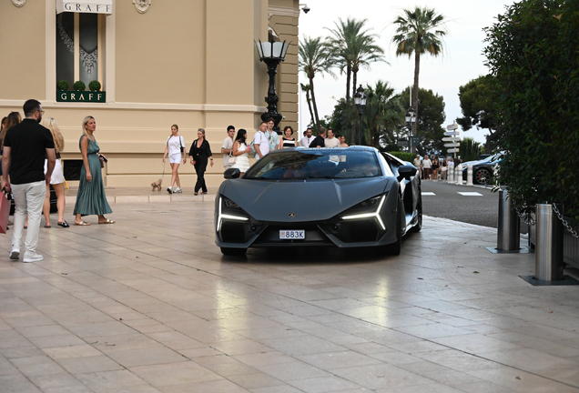 Lamborghini Revuelto
