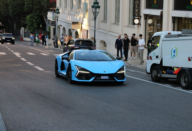 Lamborghini Revuelto