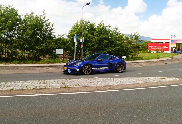 Porsche 718 Cayman GT4 RS Weissach Package