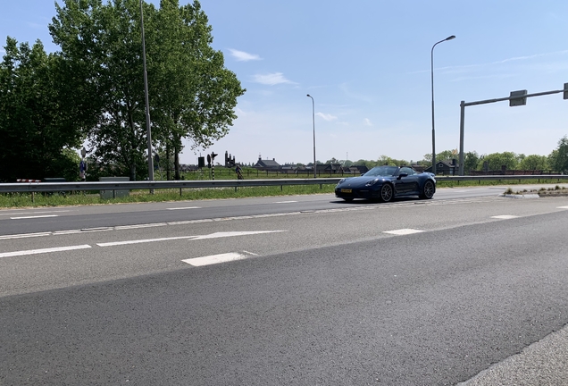 Porsche 992 Carrera 4S Cabriolet MkI