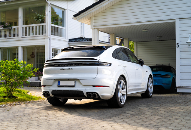 Porsche Cayenne Coupé Turbo E-Hybrid