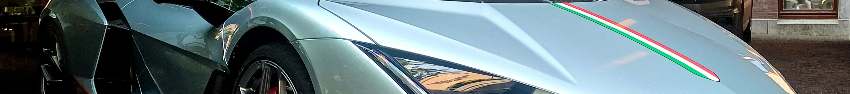 Lamborghini Revuelto