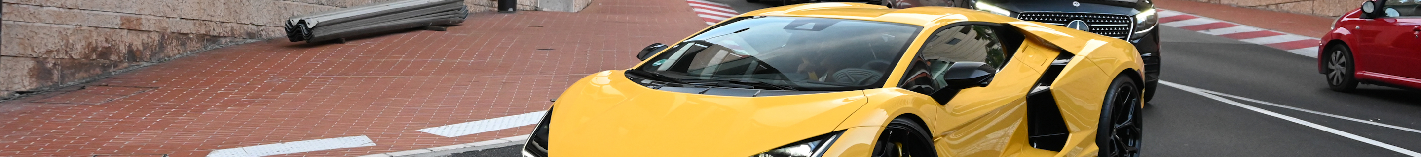 Lamborghini Revuelto