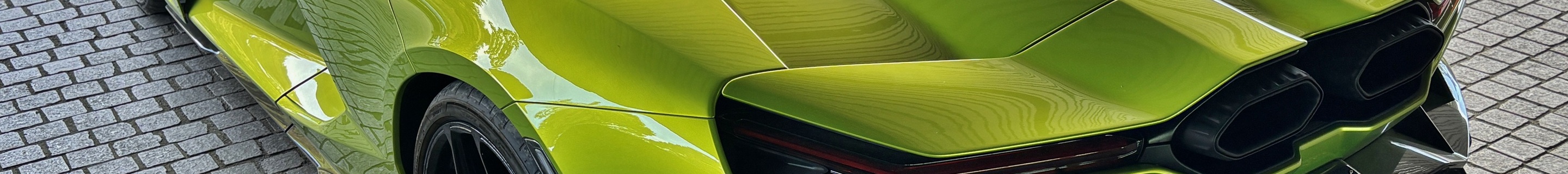 Lamborghini Revuelto
