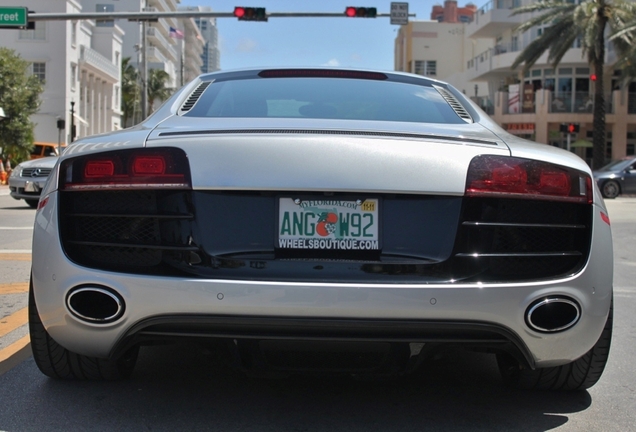 Audi R8 V10