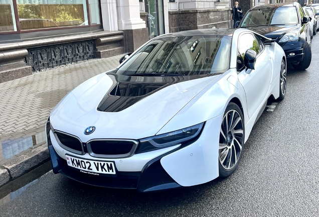 BMW i8