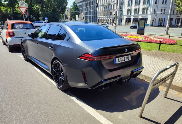 BMW M5 G90