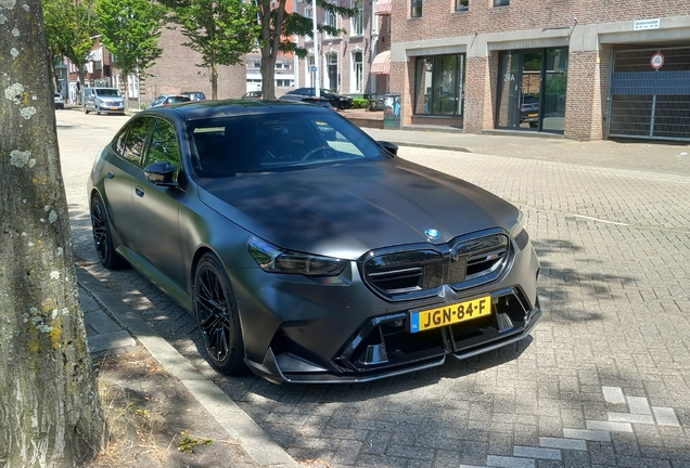 BMW M5 G90