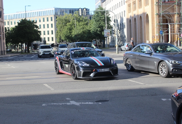 Porsche 718 Cayman GT4