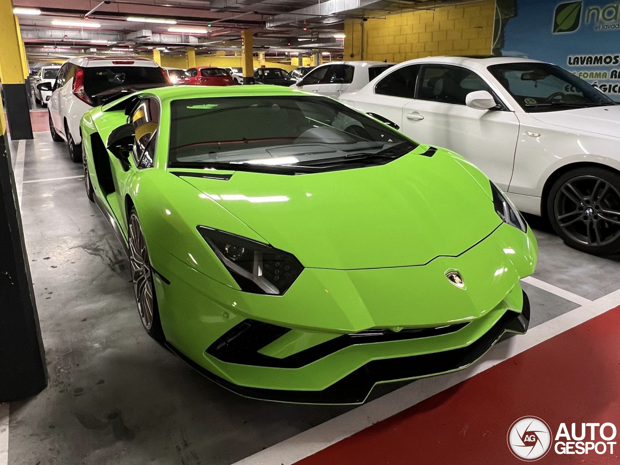 Lamborghini Aventador S LP740-4 - 25 June 2026 - Autogespot