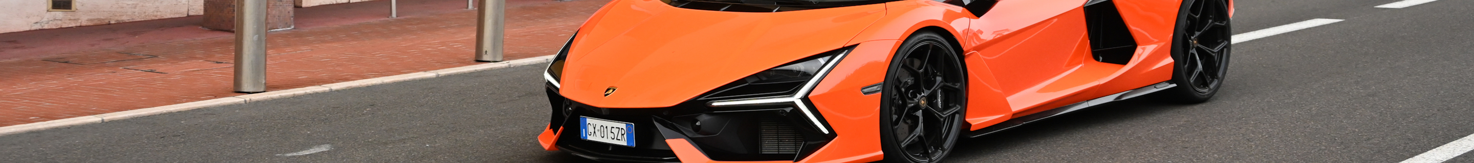 Lamborghini Revuelto